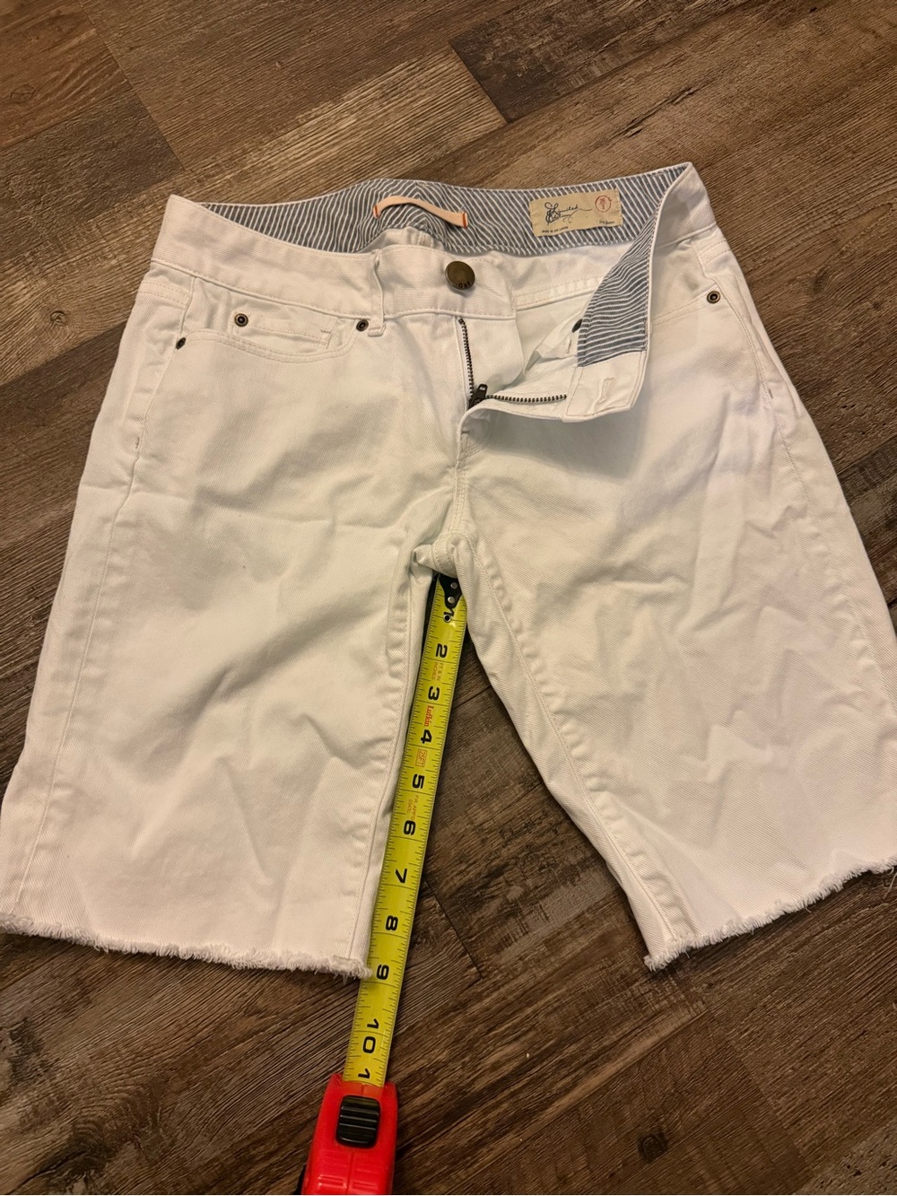 Women’s White GAP Casual Denim Bermuda Shorts